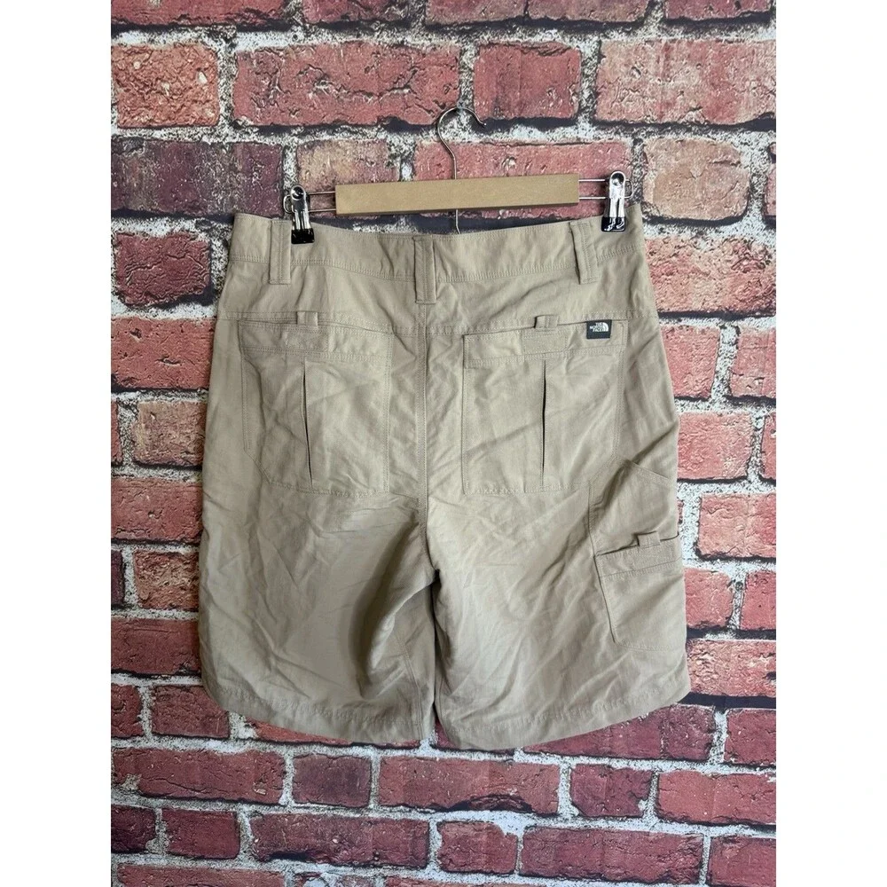 The North Face Mens Khaki Cargo Outdoor Shorts Size 34 Hiking